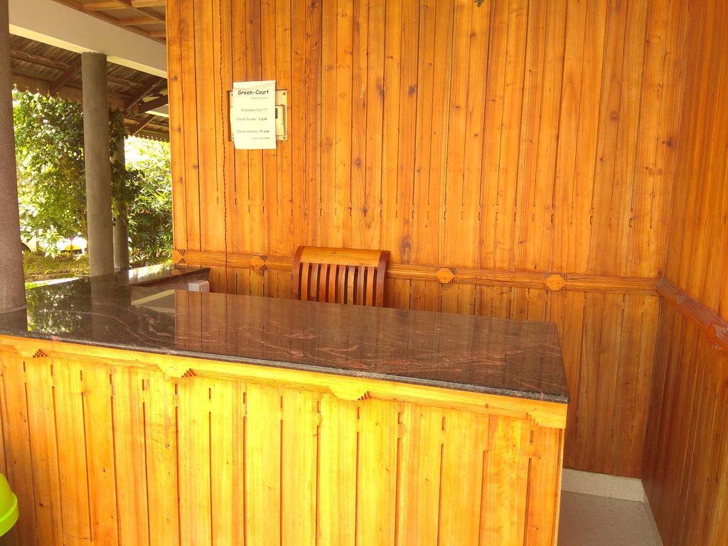 Green Court Cottage Thekkady Bagian luar foto