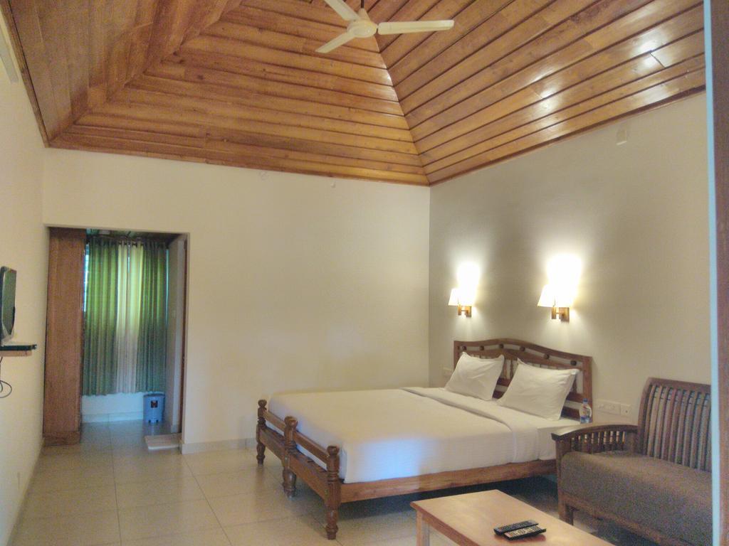 Green Court Cottage Thekkady Bagian luar foto
